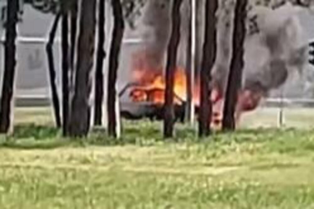 POŽAR KOD PALATE SRBIJE: Zapalio se još jedan AUTOMOBIL, crni dim KULJA! (VIDEO)