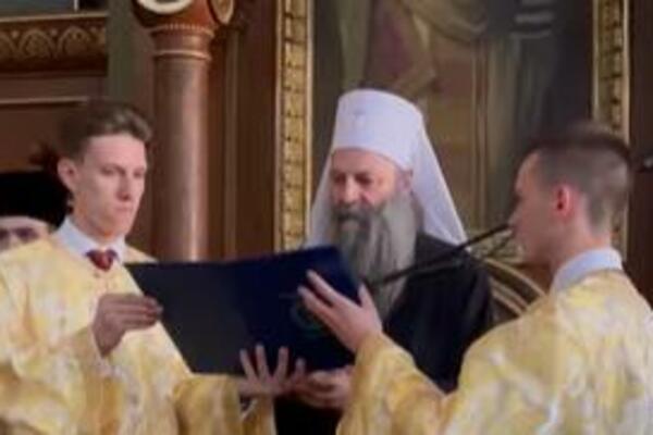 MPC SE VRAĆA POD OKRILJE SRPSKE PATRIJARŠIJE: Vernici se OKUPLJAJU, došli i mediji iz SEVERNE MAKEDONIJE