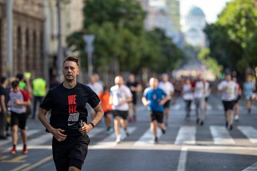 CEO SPISAK IZMENA SAOBRAĆAJA TOKOM BEOGRADSKOG MARATONA: Zatvara se VELIKI BROJ ULICA, a ove linije MENAJU TRASU