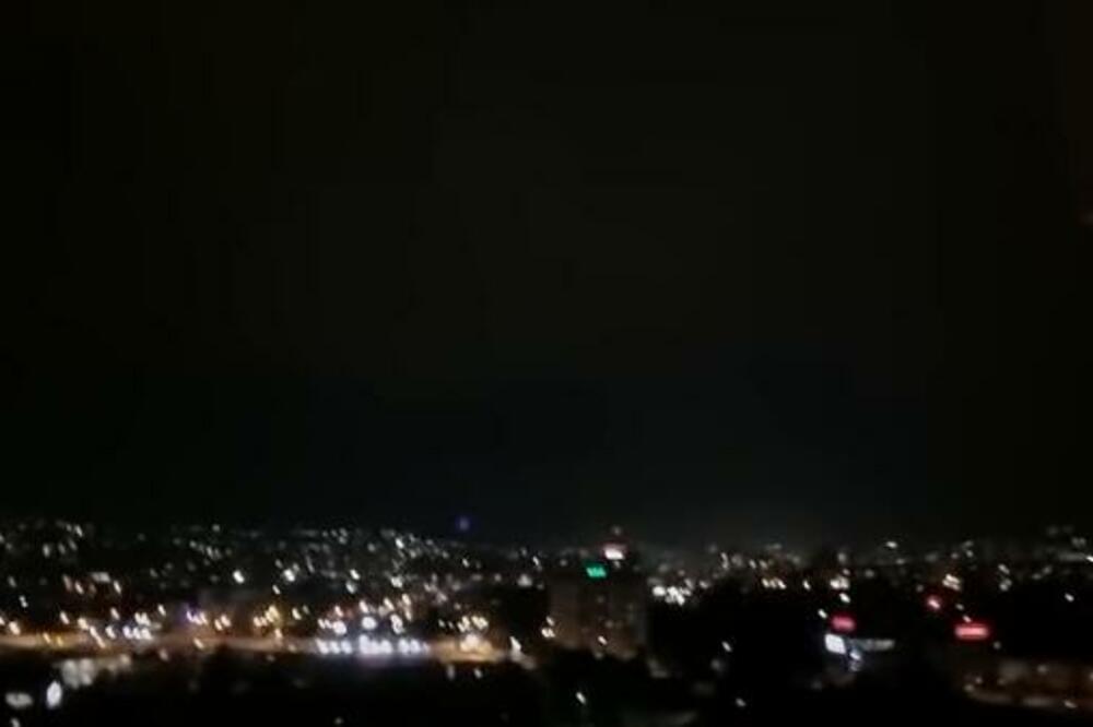 ČUDNA SVETLA OBASJALA NEBO IZNAD SARAJEVA: Usred OLUJE se pojavio NESVAKIDAŠNJI prizor, SPEKTAKULARNO! (VIDEO)