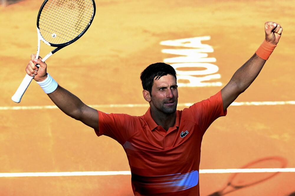 AKO JE TOTI PRINC RIMA, ONDA JE ĐOKOVIĆ KRALJ! Srpski teniser dokazao zašto je najbolji na svetu! (VIDEO/FOTO)