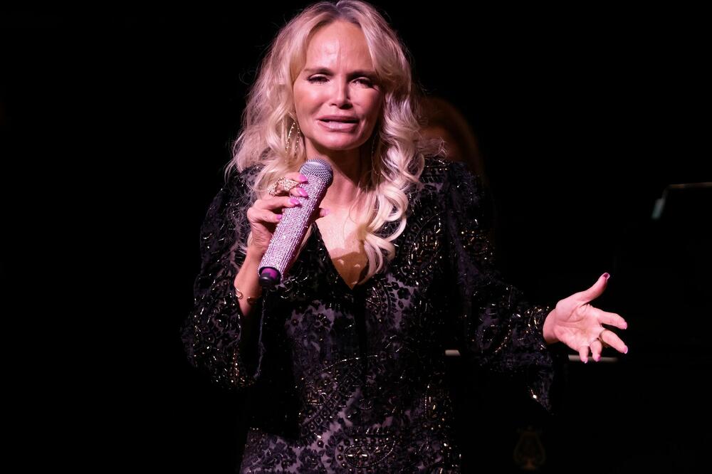 GLUMICA O PREOKRETU SUDBINE KOJI JU JE SPASIO: Progovorila o HORORU iz DETINJSTVA, mogla je da bude UBIJENA!