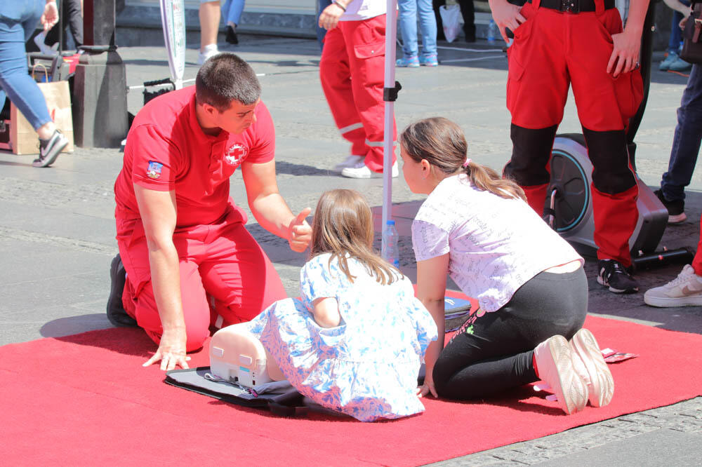 Prevara vezana za Crveni krst hara Srbijom: Ako ovo čujete, nikako ne nasedajte