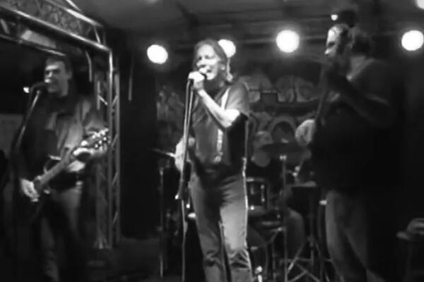 NOVE HOROR VESTI, UMRO SLAVNI MUZIČAR, TUGA!