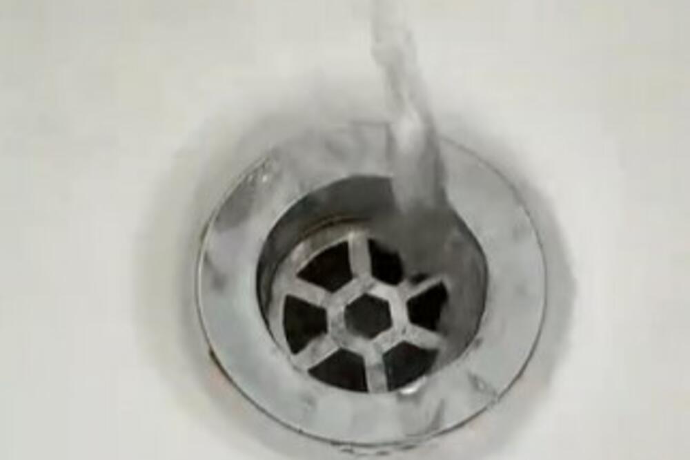 OTPUŠITE SUDOPERU DETRDŽENTOM! Ovaj trik će vas OBORITI S NOGU, domaćice na aparatima (VIDEO)