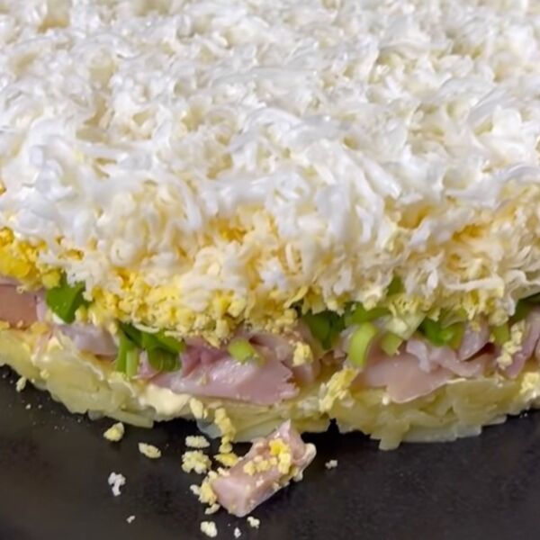 Mimoza salata za koju će vam i iskusne domaćice tražiti recept: Tajna je ovom sastojku, čini je neodoljivom