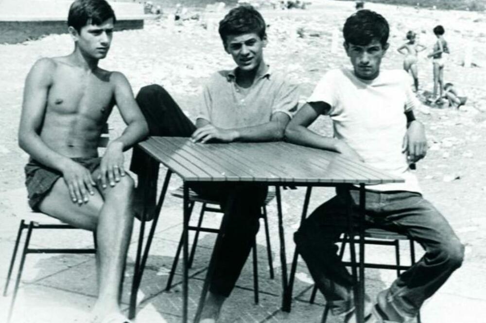 OBELEŽIO JE DOMAĆU SCENU! Život mu se okončao jako rano OBOŽAVALI smo ga u Srećnim ljudima! Znate li ko je na slici