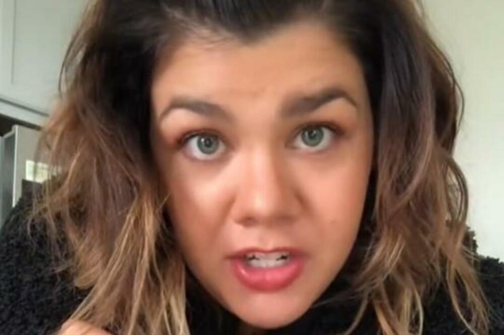 BRAČNA SAVETNICA URADILA NEŠTO NA ŠTA SE NIKO NE BI USUDIO: Čak se i snimila (VIDEO)