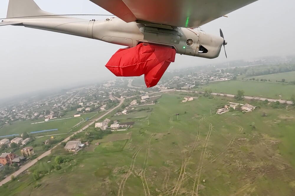 PRONAĐEN NESTALI AVION: "Vidim delove repa, krila i kabine"