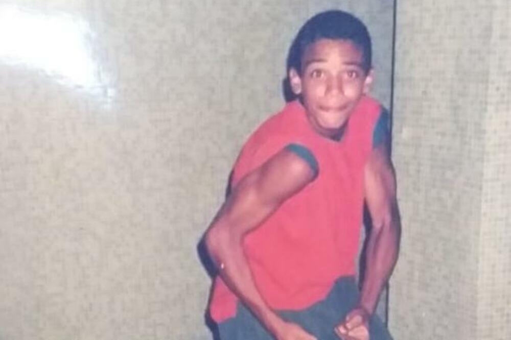 Nisu imali da mu kupe loptu: PRODAVAC MU SE SMEJAO, vratio se i učinio FENOMENALNU STVAR: POSTAO HEROJ POTEZOM!