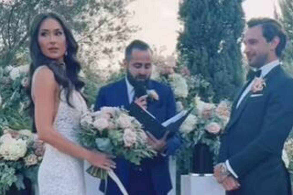 MLADOJ "ISPALO" NEŠTO IZ VENČANICE, OSTALI SU UKOPANI: Setila se tek na oltaru (VIDEO)