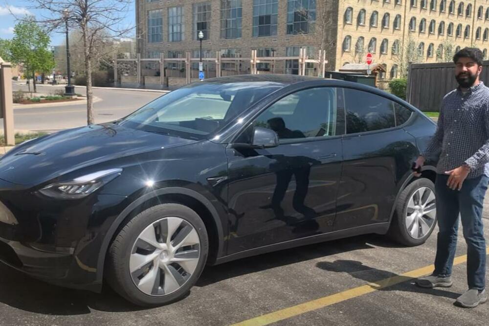 KOLIKO JE POTREBNO DA SE UKRADE TESLA? U pitanju je samo 10 SEKUNDI, a sve što vam treba je OVO! (VIDEO)