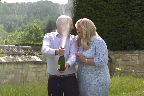 OSVOJILI DŽEKPOT: Ovo su najveći DOBITNICI na lutriji u Britaniji, pašćete u NESVEST kada vidite CIFRU! (VIDEO)