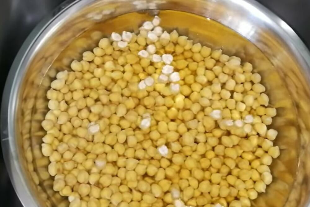 SAMO ŠAKA NJE JE POTREBNO ZA ZDRAVLJE: Skroz smo je izbacili iz ishrane, a ne znamo KOLIKO JE DOBRA