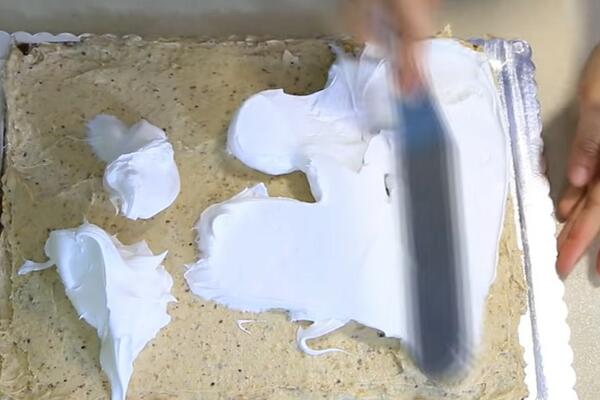 NIJEDNO SLAVLJE U SRBIJI NE MOŽE DA PROĐE BEZ NJE: Torta koju GENERACIJE godinama SPREMAJU, ne postoji KREMASTIJA