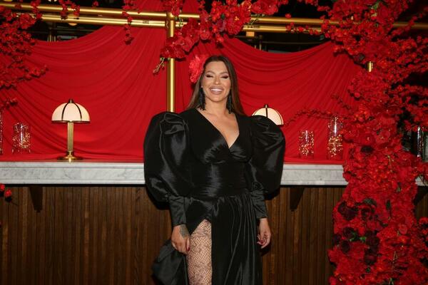 SEKA U NIKAD VRELIJEM IZDANJU POKAZALA ČIME RASPOLAŽE: Uključite klimu, uzmite ČAŠU VODE i pogledajte OVE FOTKE