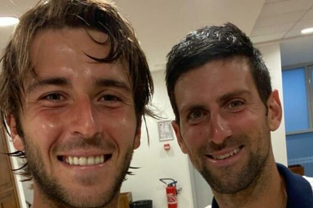 ĐOKOVIĆ JE IDOL SVOM DANAŠNJEM RIVALU: Argentinac je pritvoren i DEPORTOVAN kao Novak, snagu dobija sa neba!