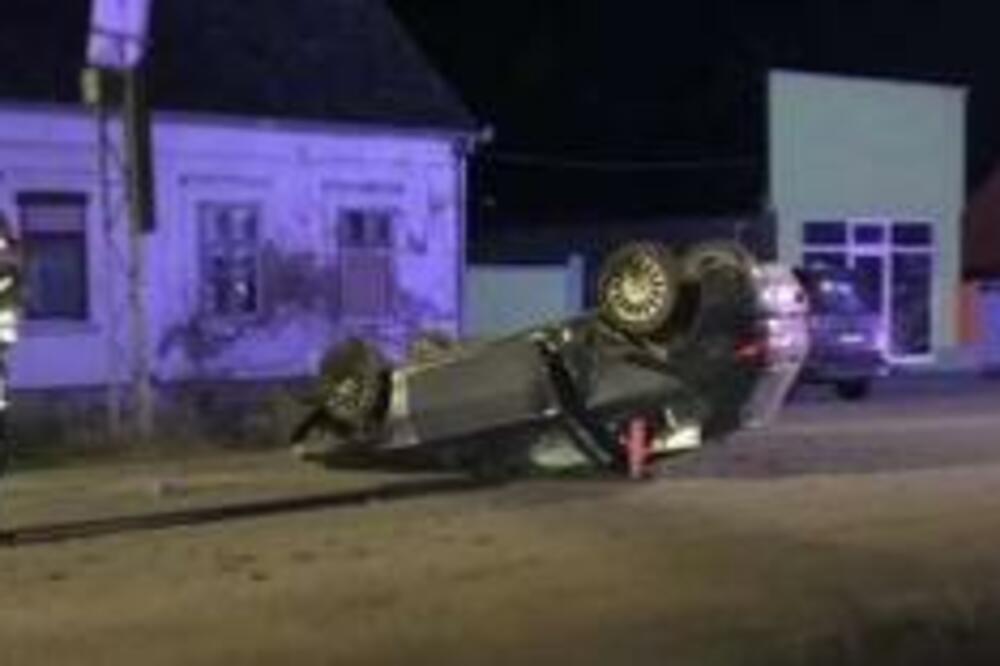 PRIZOR KOJI OSTAVLJA BEZ TEKSTA: U Kuzminu auto ZAVRŠIO NA KROVU (FOTO)