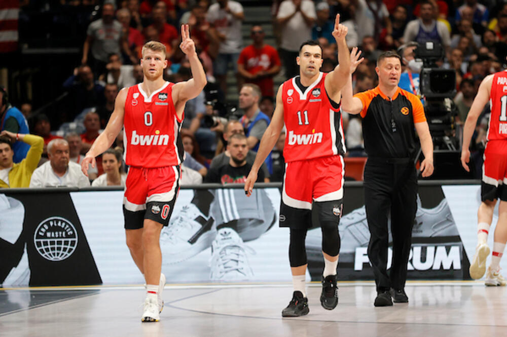 OLIMPIJAKOS MOĆAN PRED PARTIZAN! Crveno-beli ubacili 100+ poena i ostali neporaženi u Grčkoj (VIDEO)