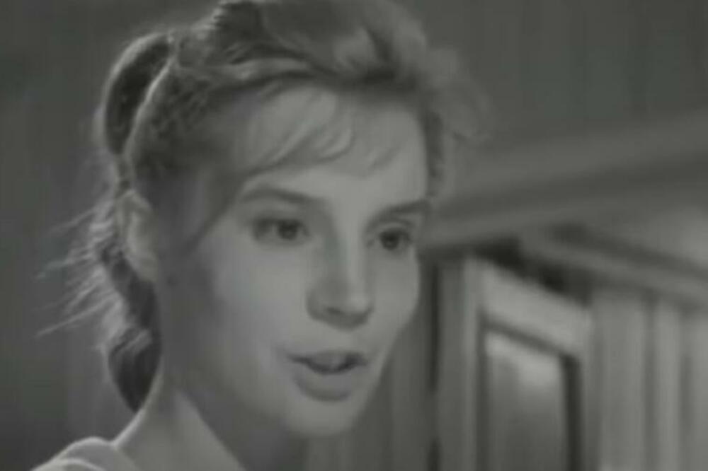 STRAVIČNE VESTI: Umrla POZNATA GLUMICA, TUGA!