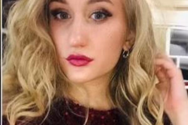 PIPAO SOFIJU NAOČIGLED ŽENE! Primio je u kuću kao IZBEGLICU, a ona mu svakodnevno radila PERVERZNE STVARI (FOTO)