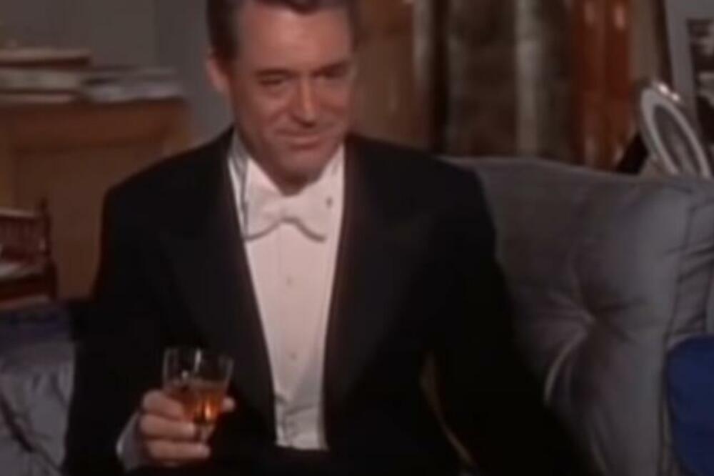 IMAO LJUBAVNIKA, A KRIO SE IZA MASKE ČAK 5 BRAKOVA! Lečio se LSD-om, a javnost najviše intrigiralo...