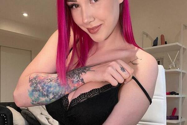 ZAVRŠILA JE NA SAJTU ZA ODRASLE, A SAD JE OTKRILA ŠTA VOLI VELIKO: "Majka mi je uskočila u pomoć" (FOTO)