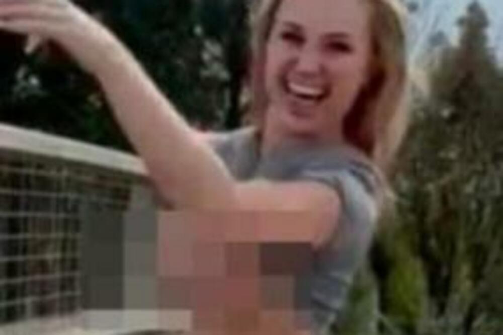 ŽENA ZADIGLA ODEĆU I POKAZIVALA JE VOZAČIMA, UMALO JE STRPALI U ZATVOR: Izašle SLIKE (FOTO)