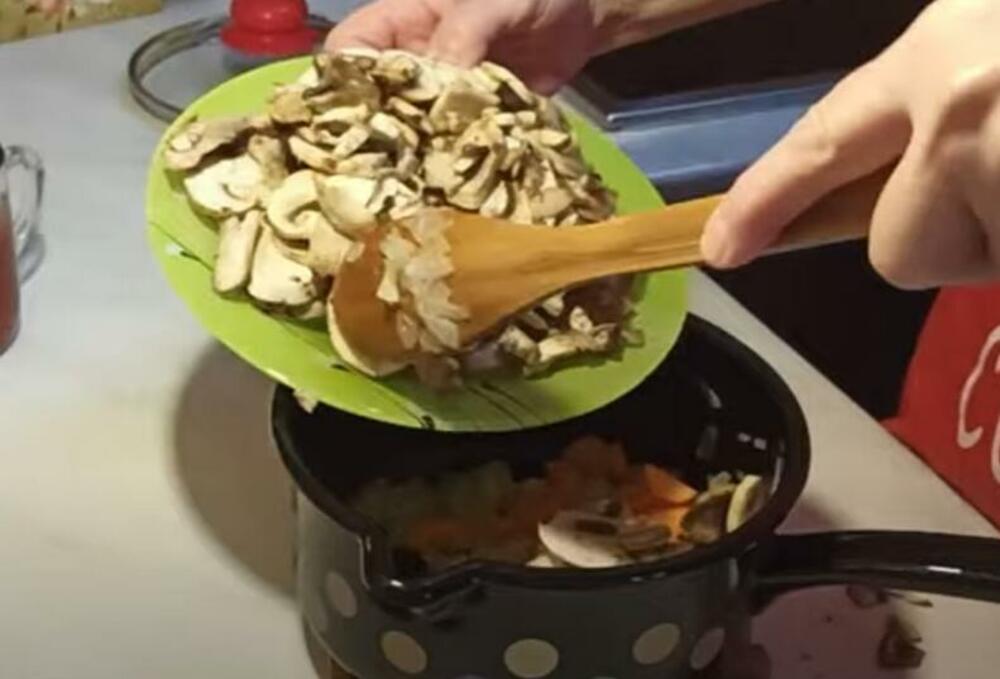 Gulaš sa pečurkama