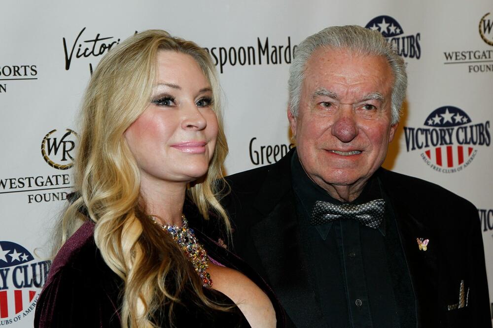 SEBE PONOSNO NAZIVA VLASNICOM NAJVEĆE KUĆE NA SVETU: Kraljica ovog IMANJA nema više GRANICA!