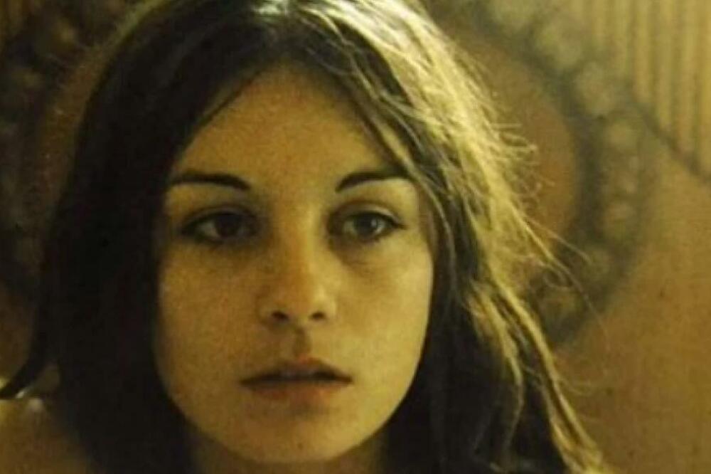 PREPOZNAJETE LI NAŠU GLUMICU SA SLIKE? Njene GOLIŠAVE SCENE i danas svi pamte, danas ima 67 godina