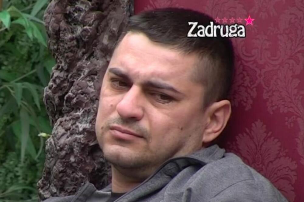 "BEBICA SE OZBILJNO KOCKA! DONOSILI SU MU NOVAC KAD JE SVE IZGUBIO" Miljanin dečko viđen OVDE