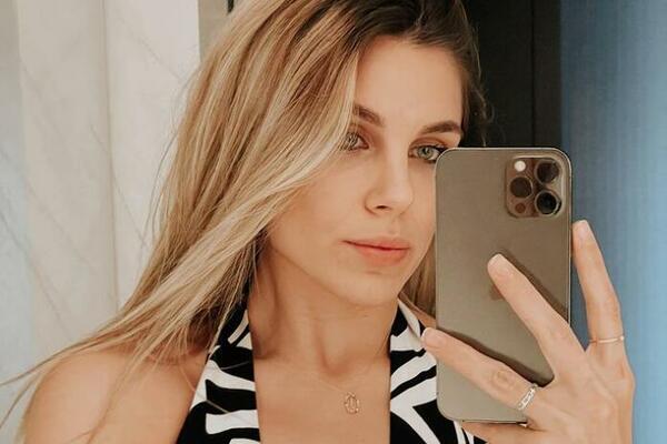 Da li ste znali da IKARDI IMA ROĐENU SESTRU? Zatrudnela u RIJALITIJU, sada provocira u kupaćem i čeka leto (VIDEO)