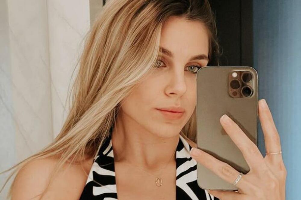 Da li ste znali da IKARDI IMA ROĐENU SESTRU? Zatrudnela u RIJALITIJU, sada provocira u kupaćem i čeka leto (VIDEO)