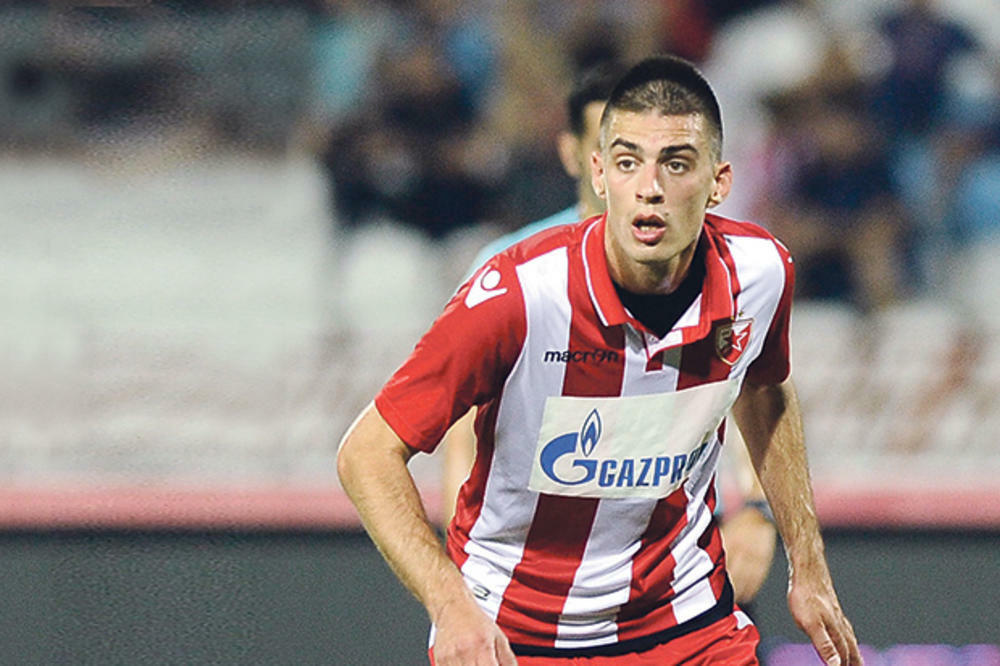 Vujadin Savić je Zvezdin ULTRAS! Štoper uhvaćen kako u transu luduje sa najvatrenijim Delijama na Derbiju! (VIDEO)