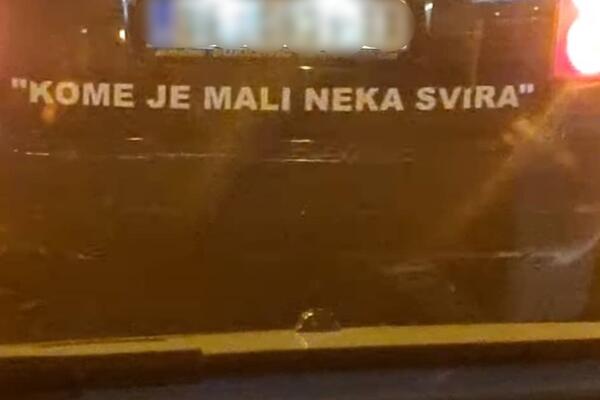 KOME JE MALI, NEKA SVIRA: Hit natpis jednog vozača izazvao opšti haos, šta mislite da li je neko trubio? (FOTO)