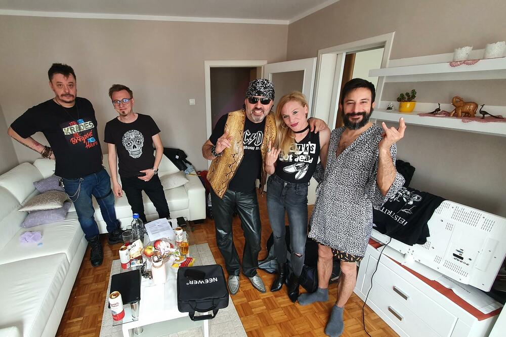 EKSKLUZIVNO: Zašto je Ekrema ostavila žena? (VIDEO)