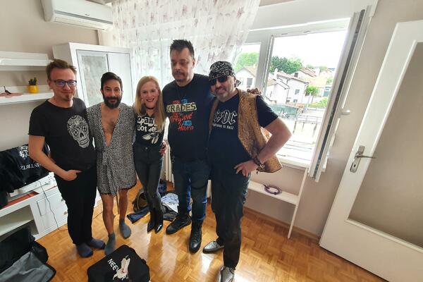 SADA SE VRAĆAJU NA VELIKA VRATA, A SVI SE PITAJU KAKO SU NASTALI: Jednom turnejom su ODUVALI i ove ZVEZDETINE