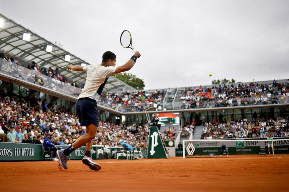 ALKARAZ SADA NIJE IMAO PROBLEMA: Mladi Španac u tri seta obezbedio plasman u 4. kolo Rolan Garosa!