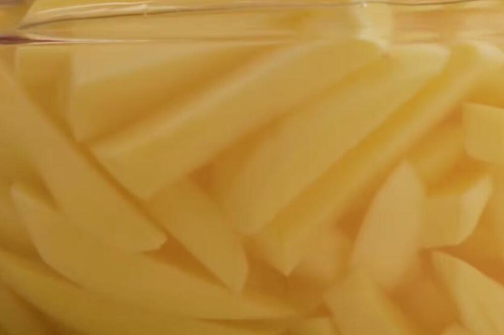 SRPKINJE POLUDELE ZA POMFRITOM KOJI NE GOJI: Ovaj RECEPT mora imati svaka naša domaćica