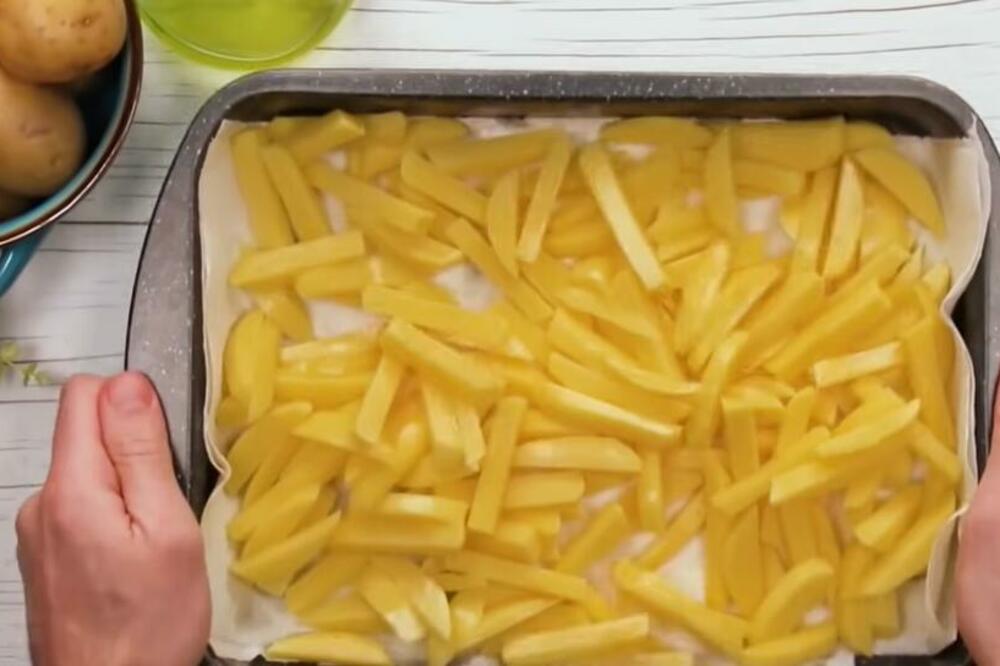 EVO KAKO SE PRAVILNO SOLI POMFRIT: Jednu GREŠKU pravimo svi, samo OVAKO će ispasti kao iz restorana