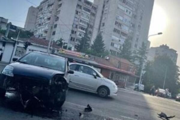 DVA UDESA U RAZMAKU OD POLA SATA U NIŠU: Šest osoba prevezeno u Urgentni centar! (FOTO)