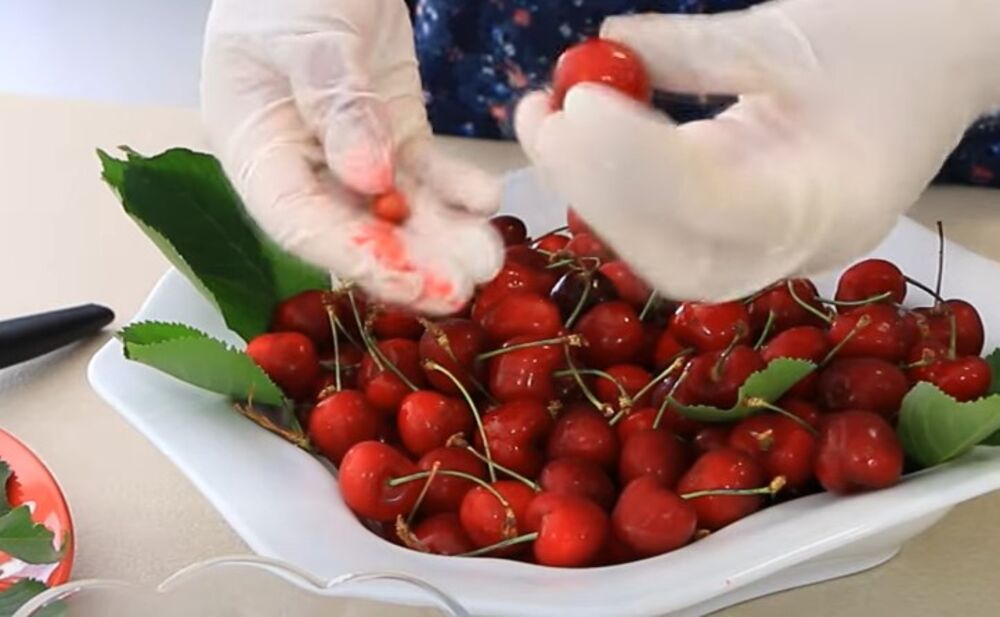 Kolač sa trešnjama