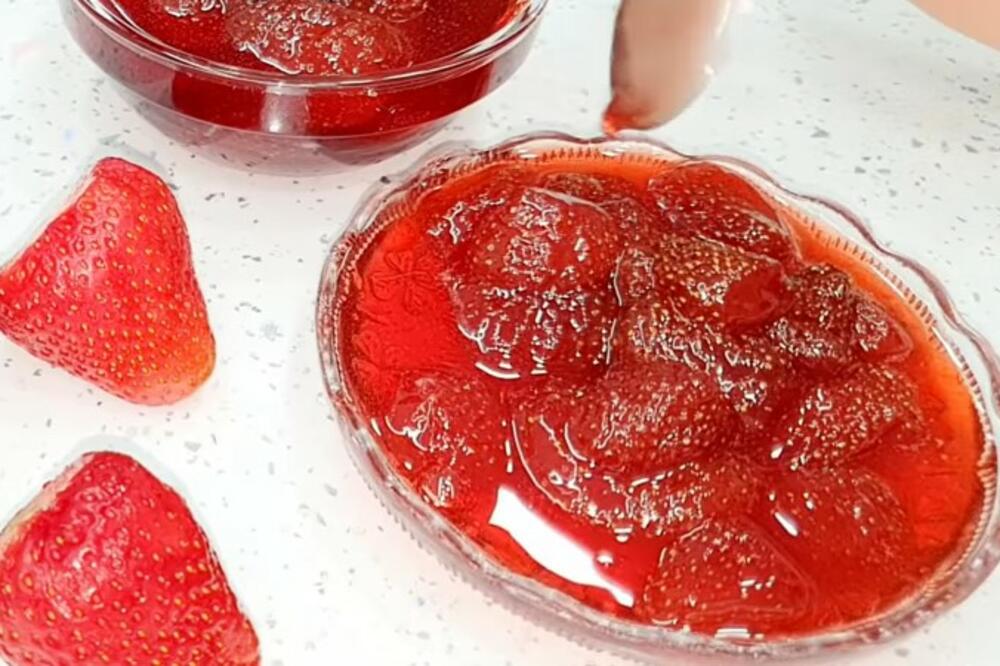 EVO KAKO DA NA PRIRODAN NAČIN ZGUSNETE SLATKO OD JAGODA: Naše bake su ga samo OVAKO SPREMALE, danas malo ko zna