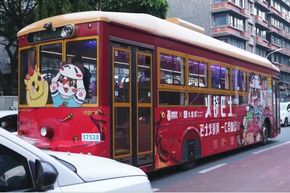 OSTAVILI DEVOJČICU (3) U ŠKOLSKOM AUTOBUSU, PREMINULA OD TOPLOTNOG UDARA: Jeziva tragedija