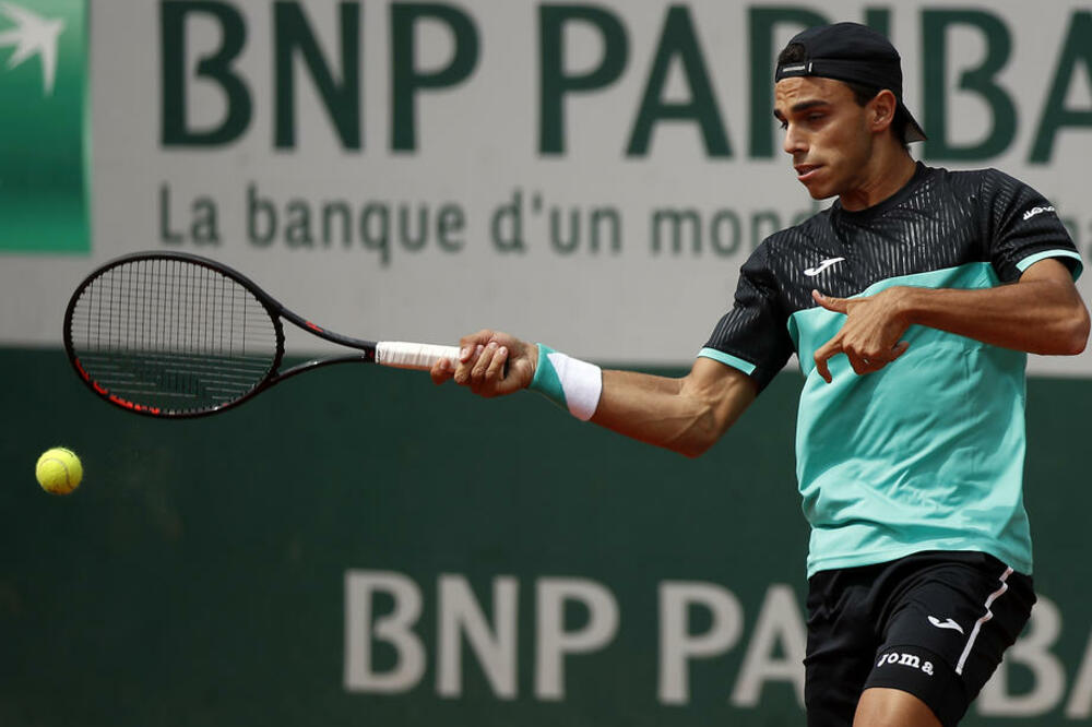 POZNATI TENISER UHAPŠEN U PARIZU: Pijan kao letva šamarao taksistu