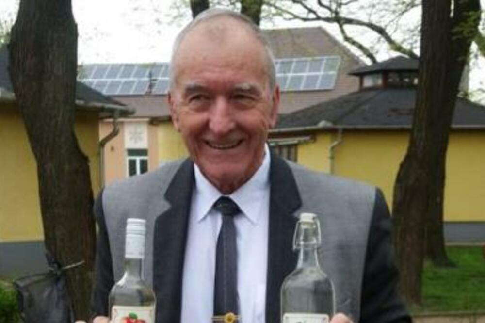 "NIKADA SE NISMO SVAĐALI": Mađarski gradonačelnik OŽENIO tinejdžerku, razlika u GODINAMA je FRAPANTNA!