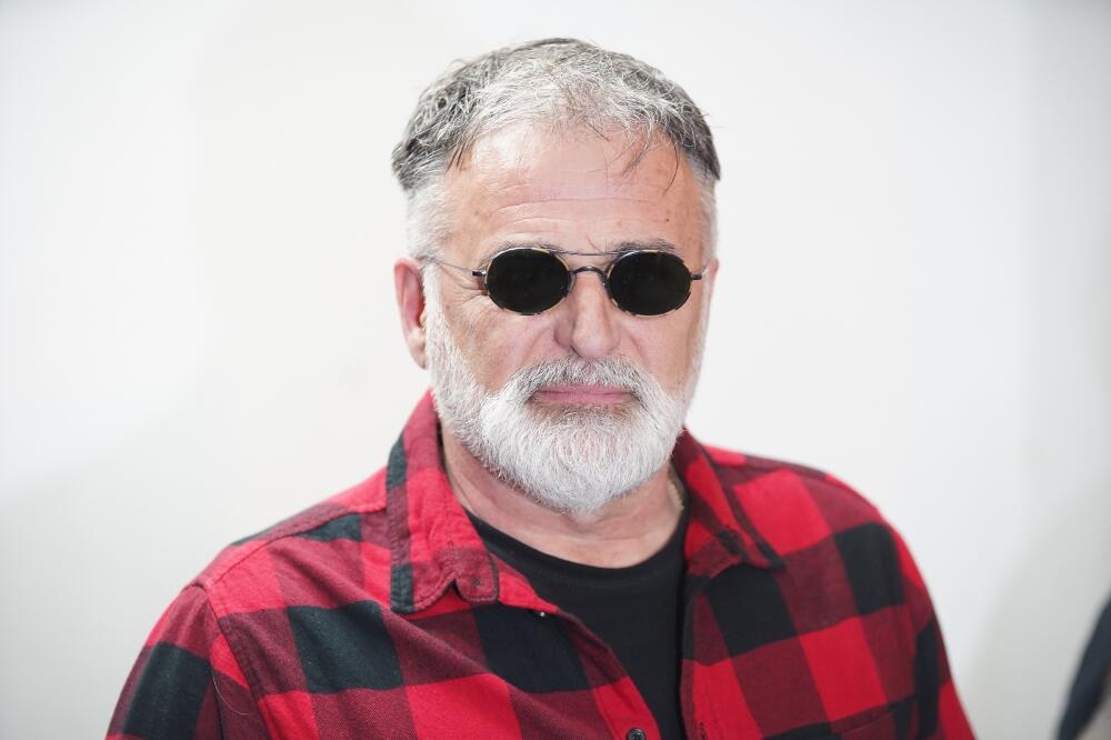 Evo u kakvom je stanju Branislav Lečić posle udesa! Oglasio se iz Urgentnog i otkrio uzrok nesreće