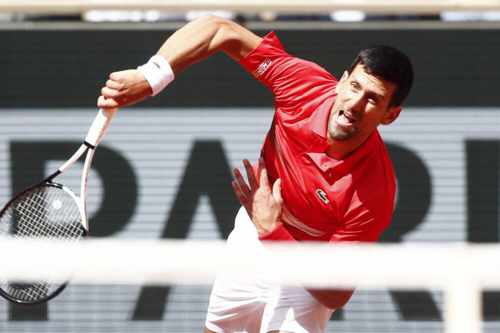 ĐOKOVIĆ O OPORAVKU POSLE MEČA: "Ustajem u 4 ujutro i radim sklekove!"