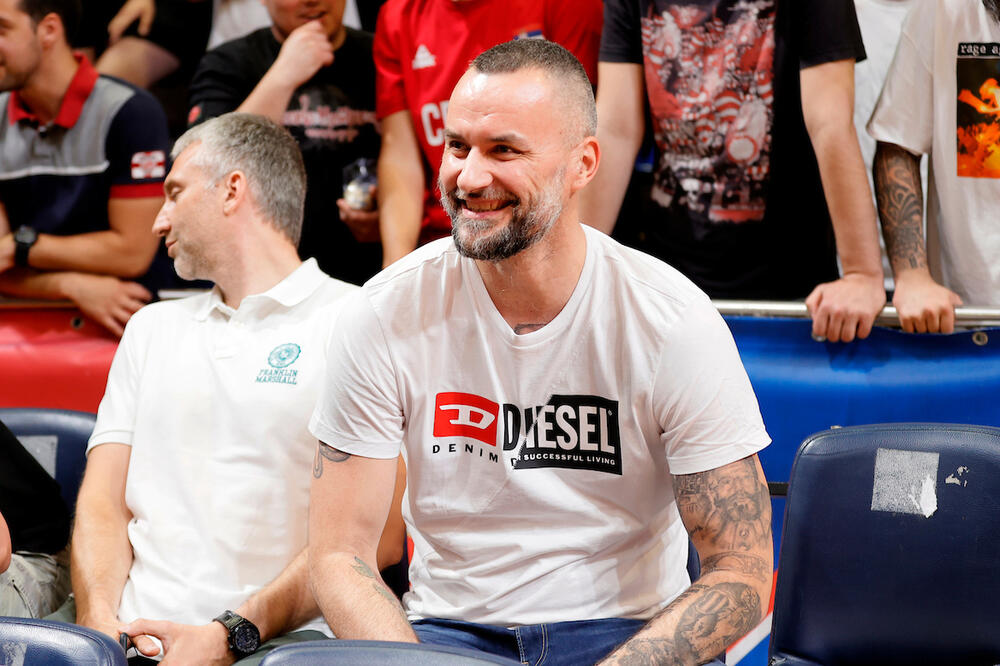 GUROVIĆ SE PRISETIO "INCIDENTA" SA GROBARIMA: Legendi Zvezde nije svejedno! "Ne bih da izađem, ima da me ubiju!"